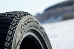 性能领航！成山华峯轮胎通过中汽严选冬季品质验证